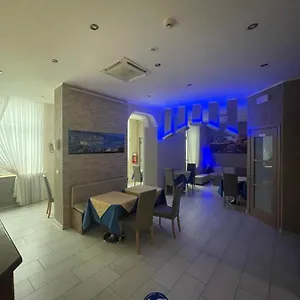 Hotel Montecarlo, Milão