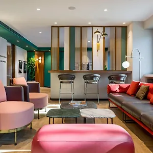 Otel Canada, Milano